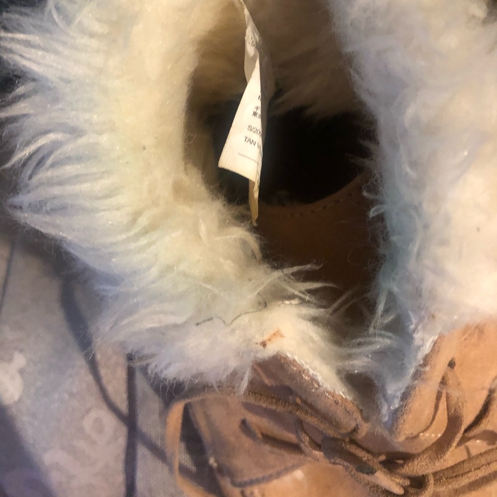 Shoes - Picture 2 of 6